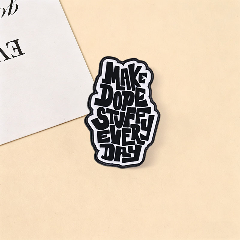 毎日素晴らしいものを作ろう エナメルピン レトロスタイル モ - Jewelry Making Quotes のレビューと価格
