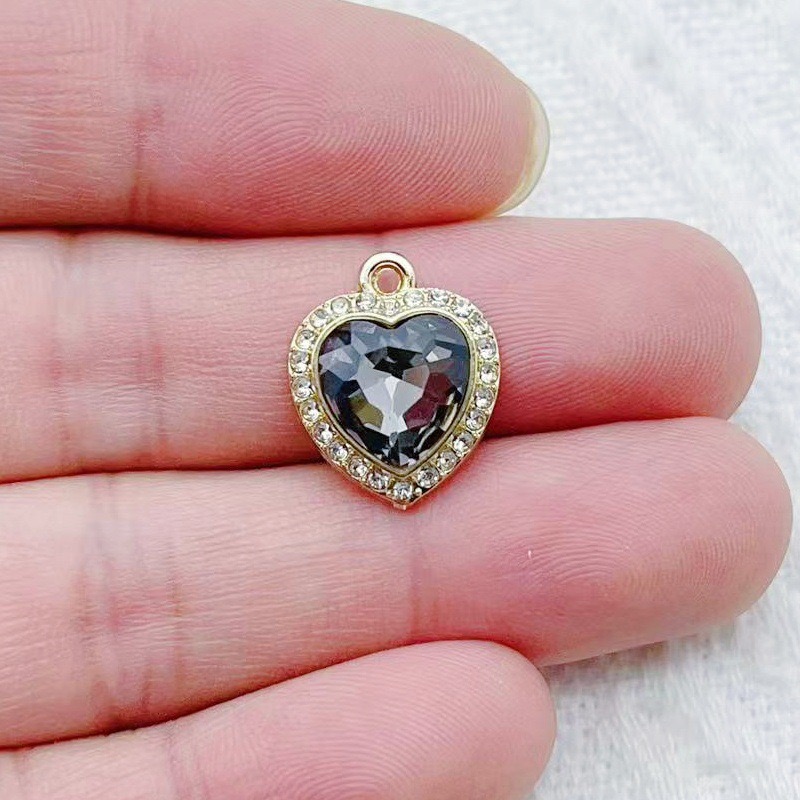10個のハート型のカラフルな宝石が象嵌されたペンダント、新鮮 - Jewelry Making Earrings のレビューと価格