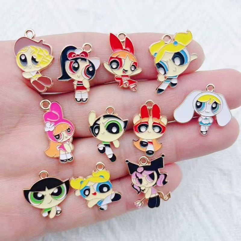 10個入り 合金製オイルドリップ漫画ガールペンダント、DIY - Jewelry Making Earrings のレビューと価格